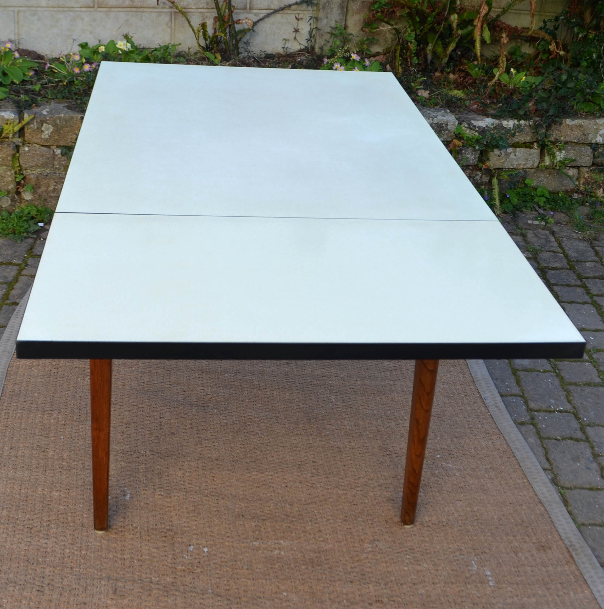 Table de cuisine formica