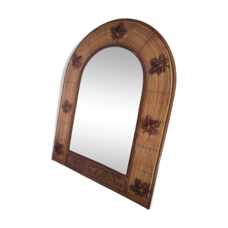 Miroir arche vintage en rotin miel moyen décor brûlé feuille et métal