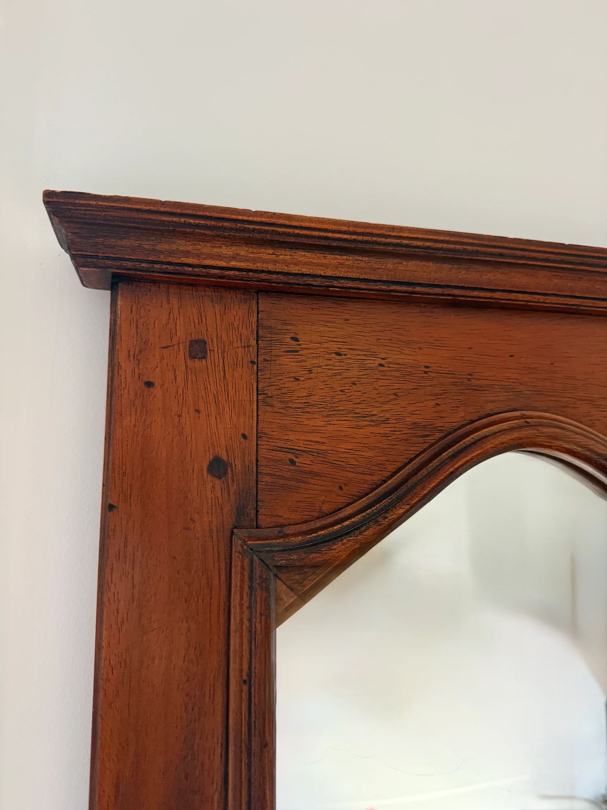 Antique wooden dressing table mirror – classic charm