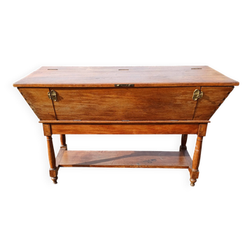 Provençal bread bin in oak 19th