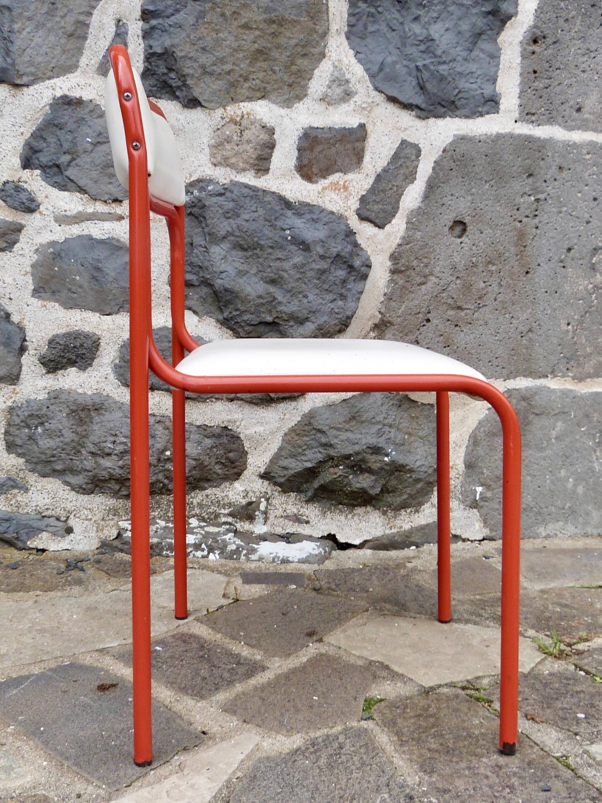 Tubular red metal chair, 70s