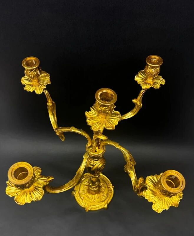 Very large five-light candelabra, in the Louis XV rocaille style, made of gilt bronze.