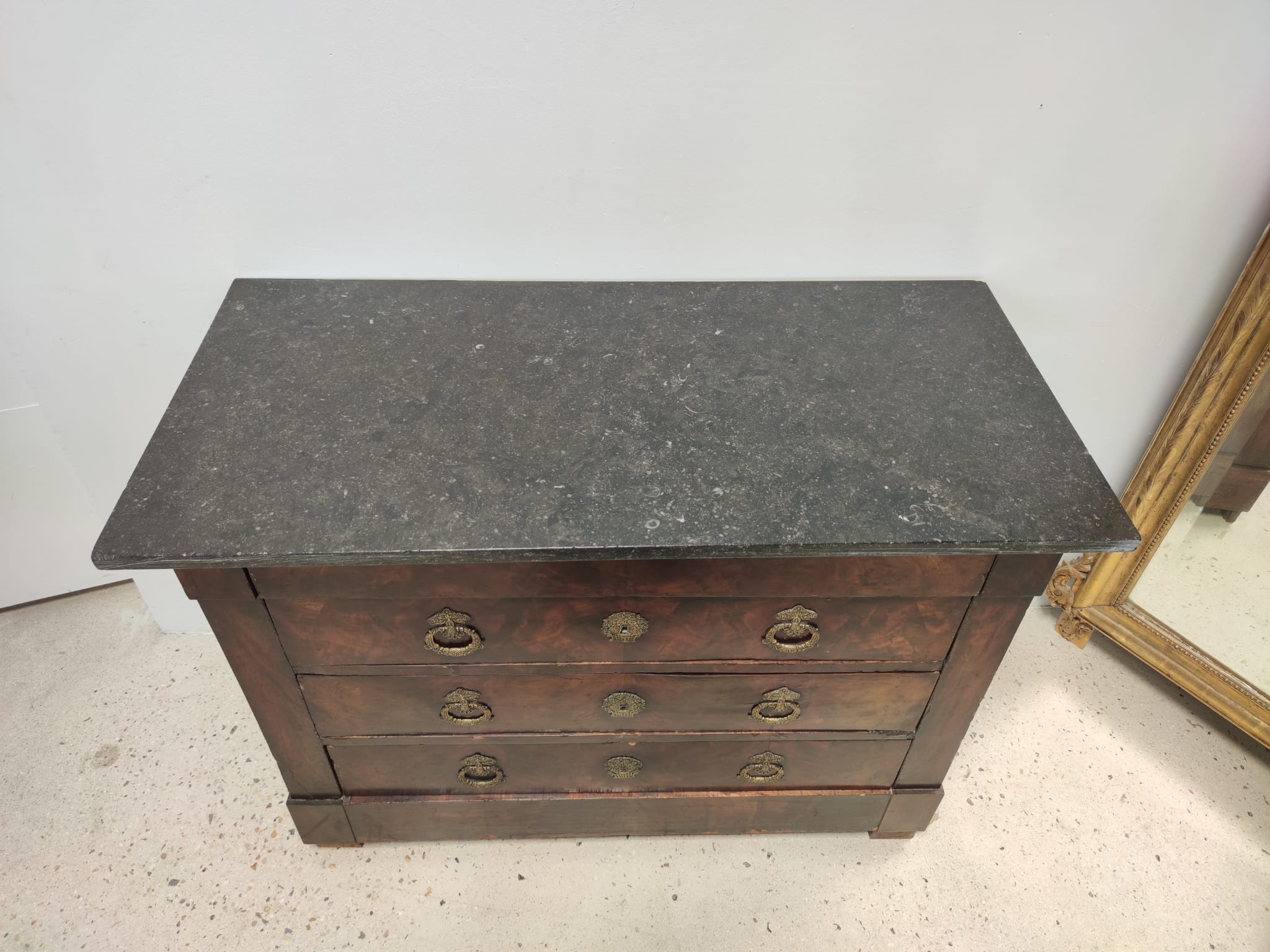 Chest of drawers in wood and gray marble with 4 drawers nineteenth century