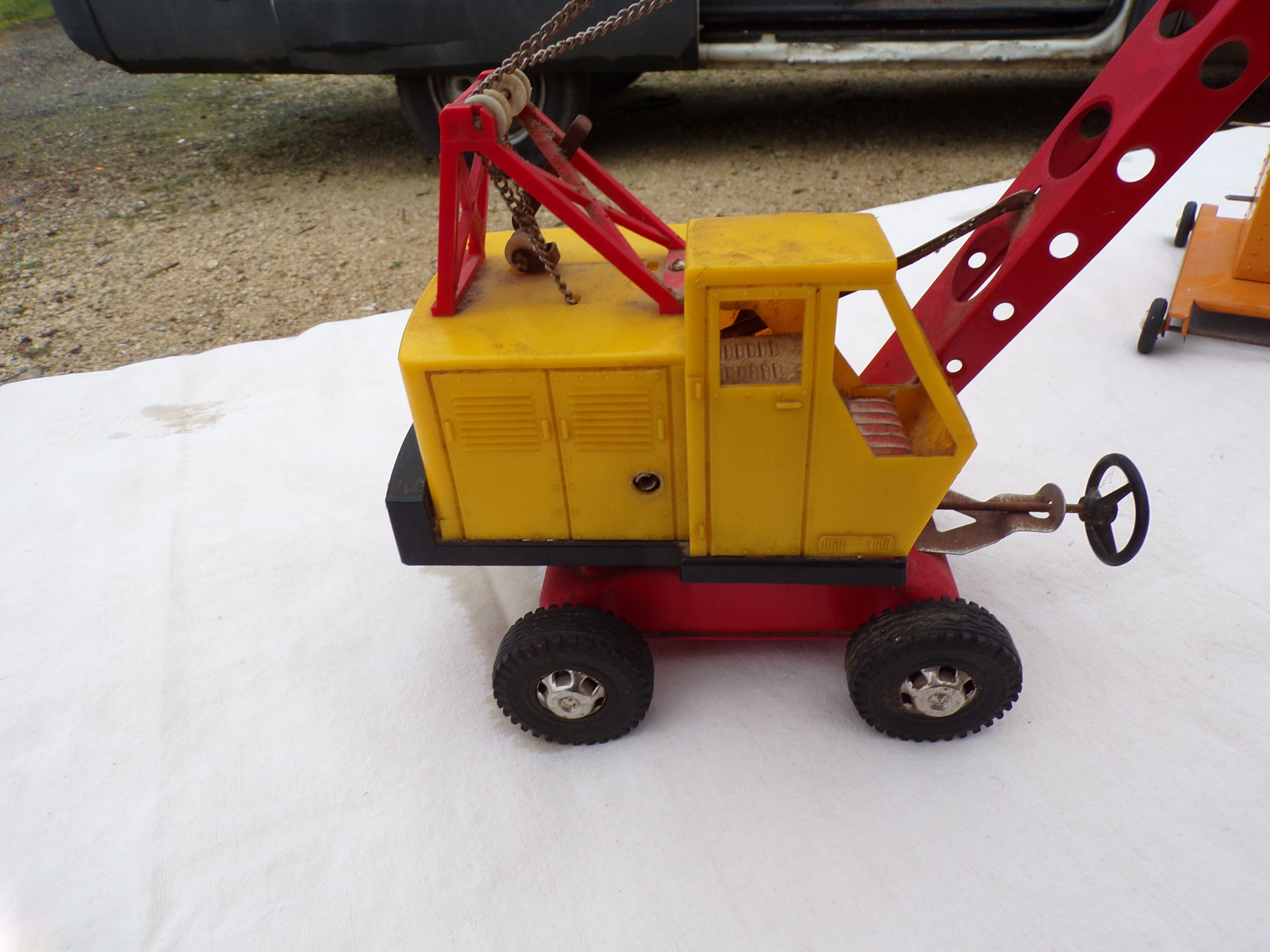 Toys old 2 cranes tole year 50
