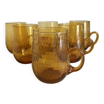 Verres chopes en verre soufflé ambré , années 70