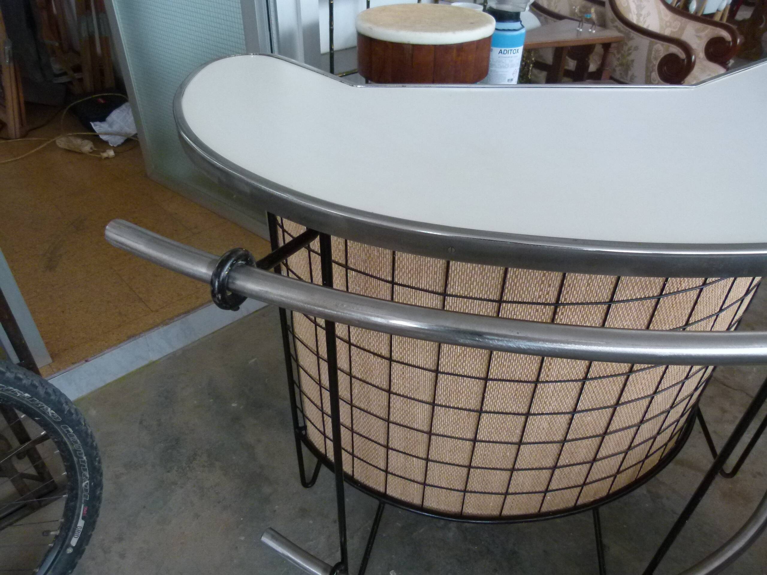 Vidal Brothers Bar Counter