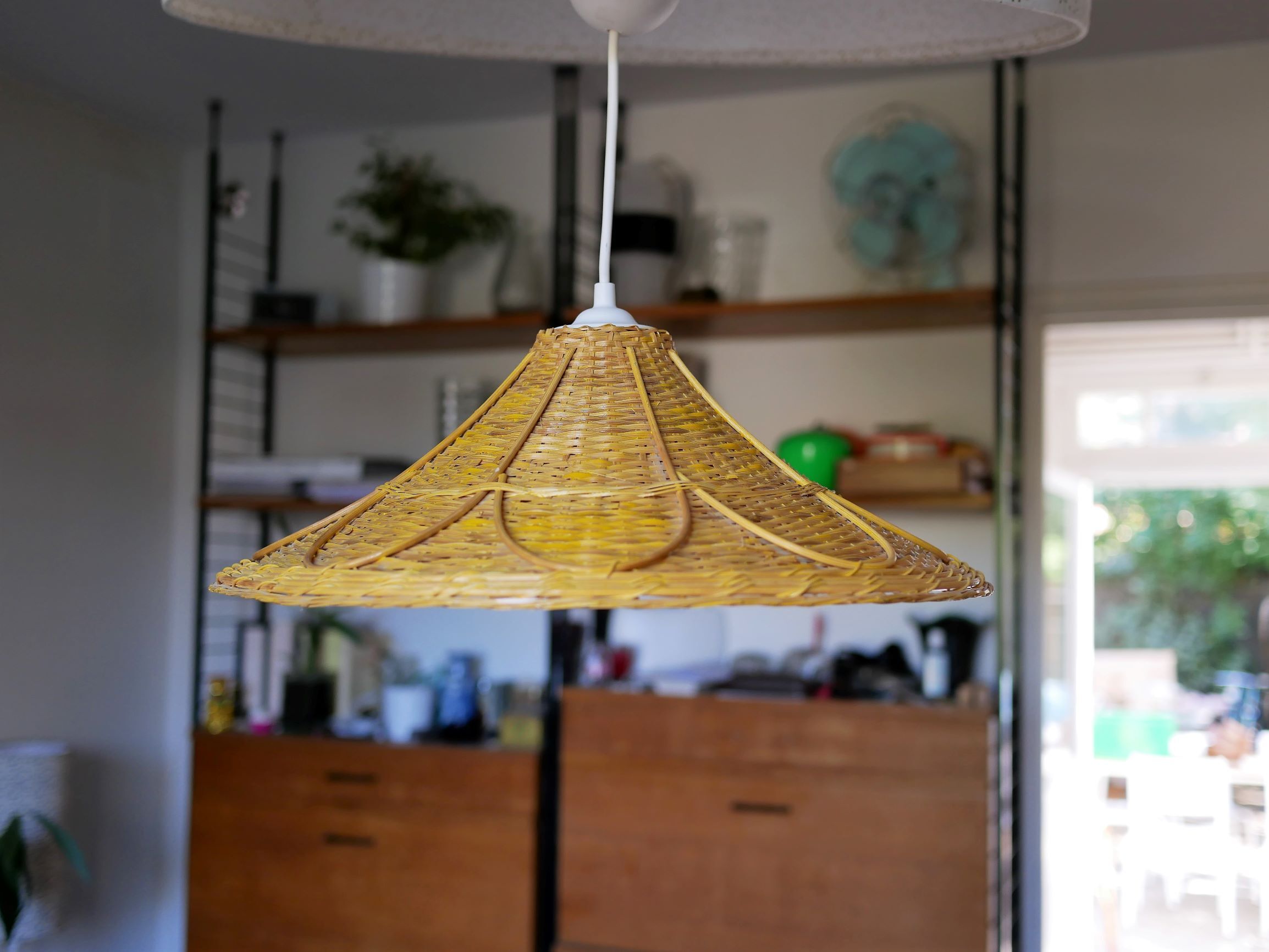Vintage rattan suspension