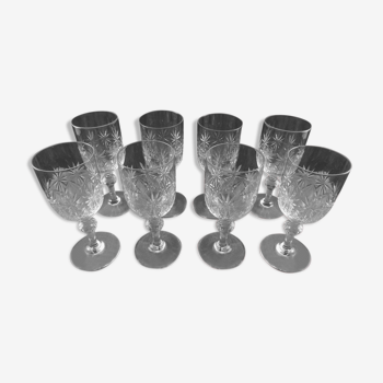 Service of 8 crystal wine glasses from Saint Louis or Baccarat
