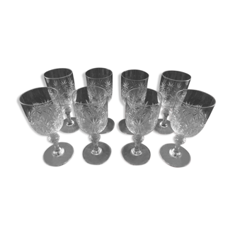 Service de 8 verres à vin en cristal de Saint Louis ou Baccarat