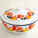 Small metal enamelled casserole China