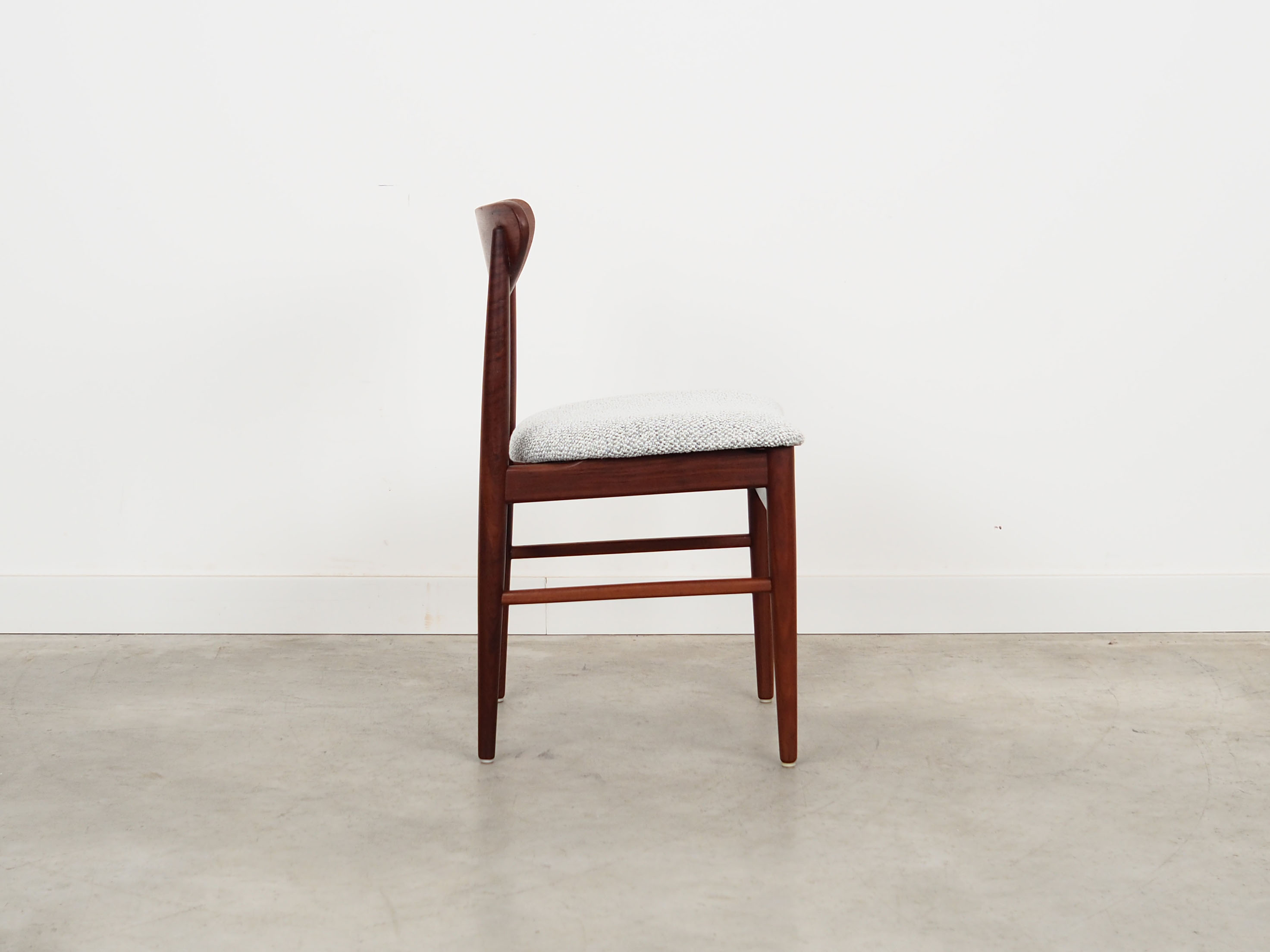 Set of three teak chairs, danish design, 1970s