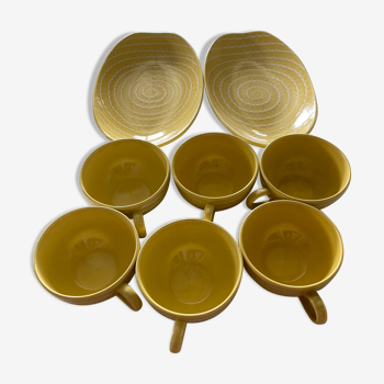 Longchamps cups and dishes