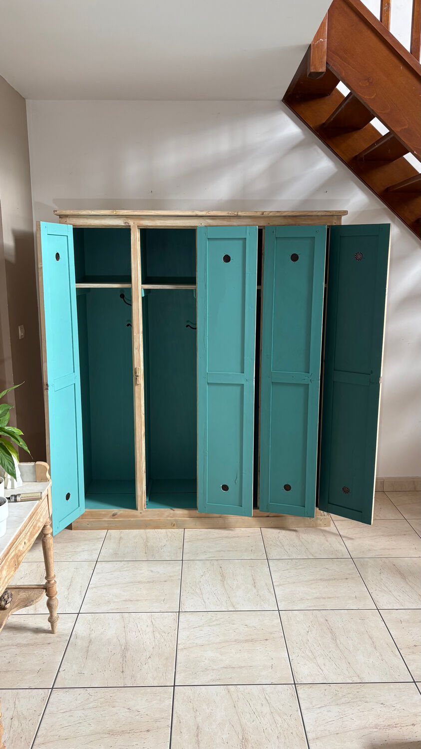 Wardrobe with 4 doors