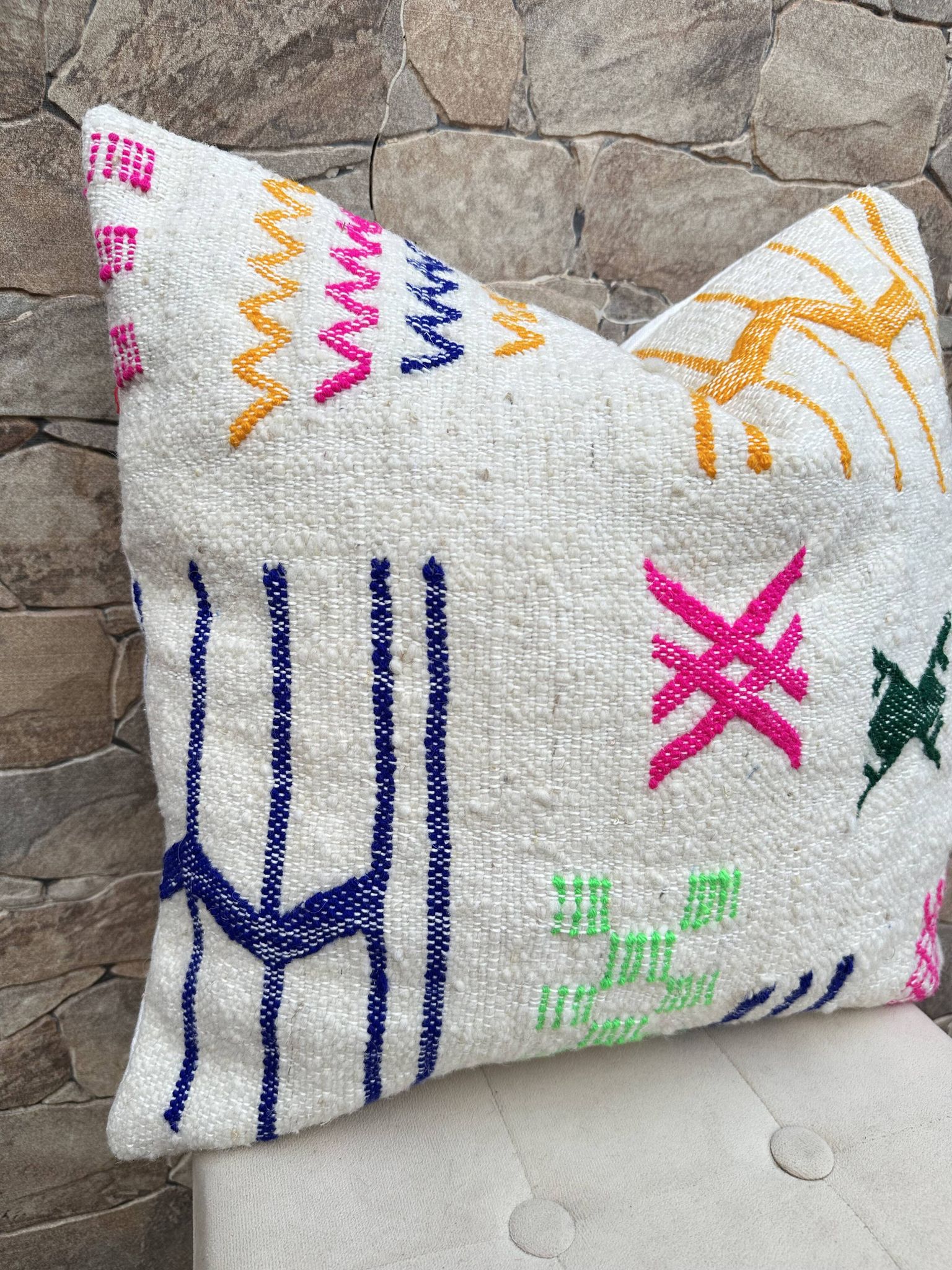 Handmade Berber wool cushion: Moroccan Kilim cushion (45x45cm)