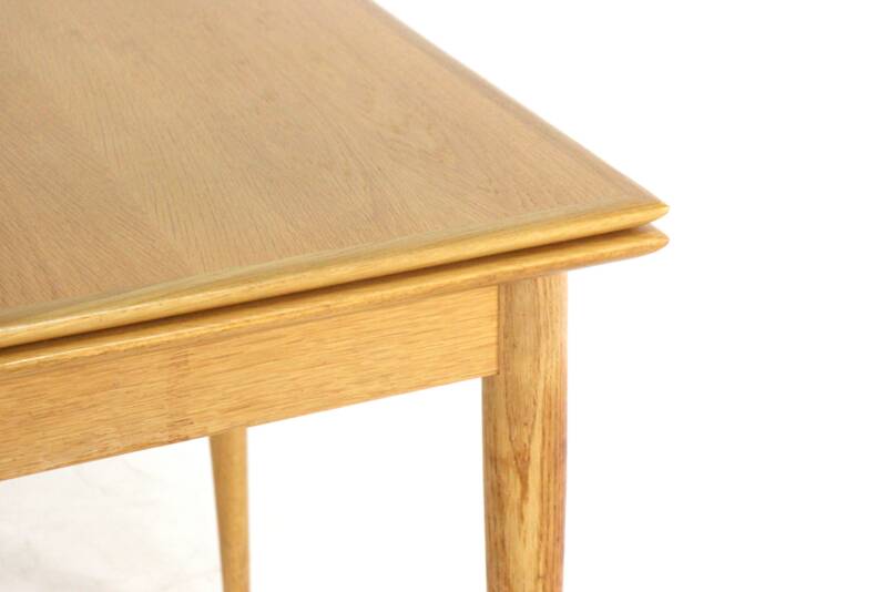 Rectangular extendable dining table "Embsen"