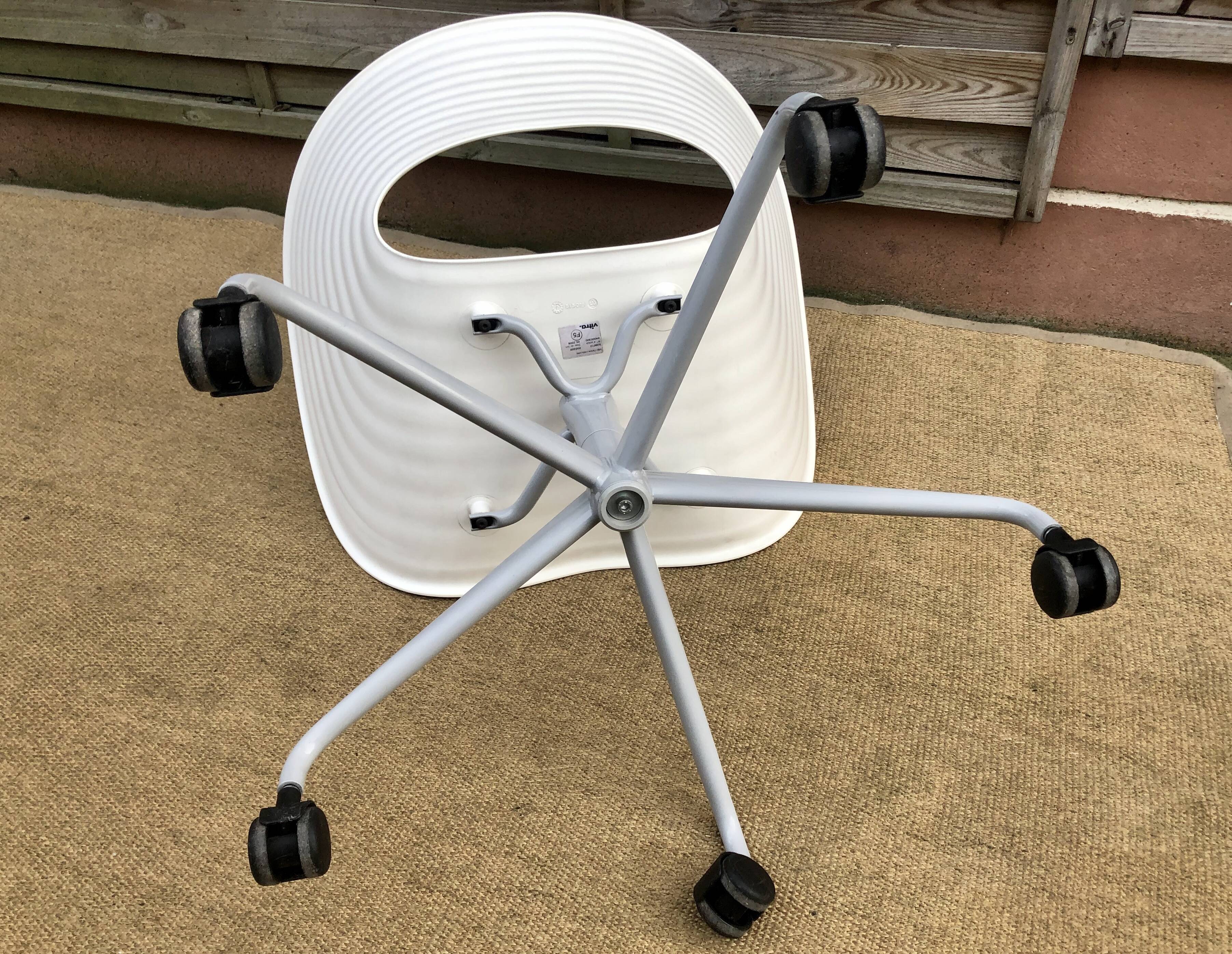 Tom Vac wheelchair design Ron Arad vintage Vitra 90 white