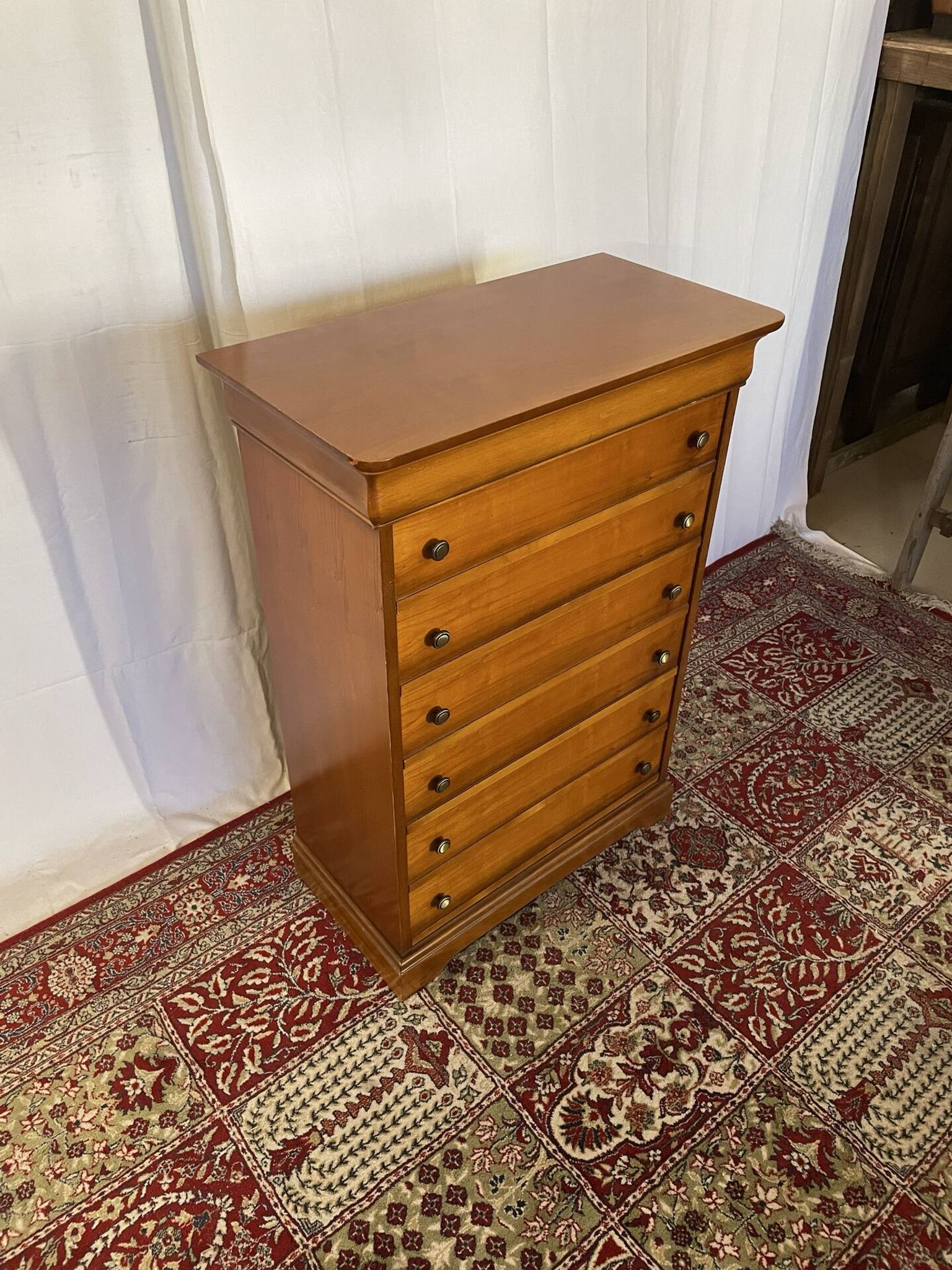 Tall chest of drawers with 6 drawers