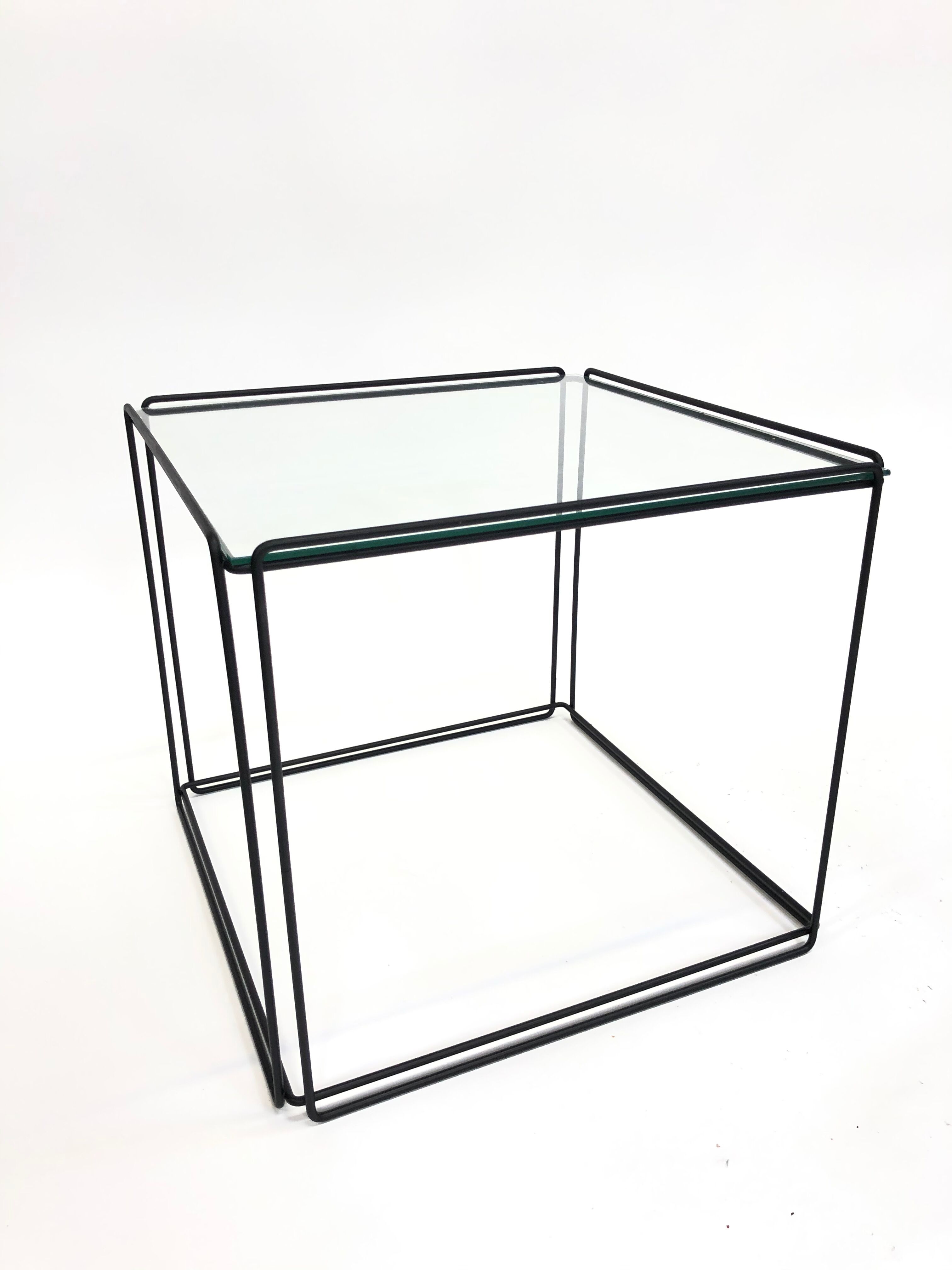 Max Sauze design tables edited by Isocèle