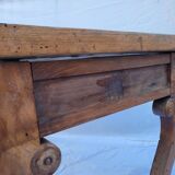 Large tray table