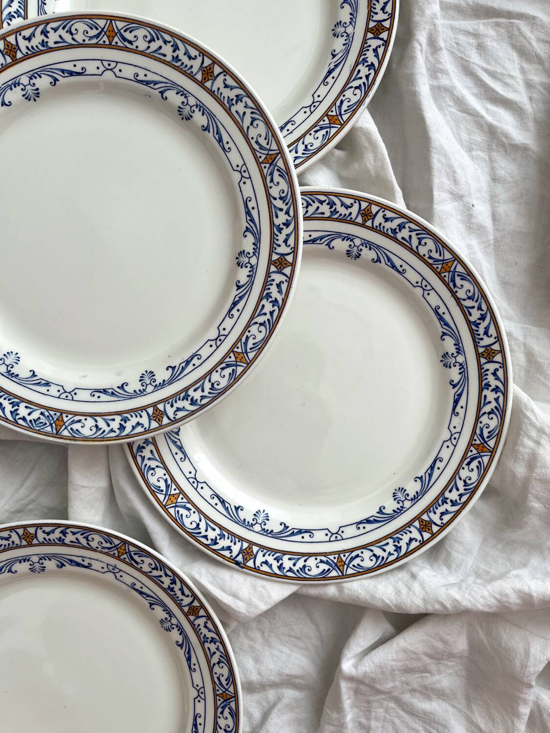4 flat ironware plates “Colbert” Creil and Montereau