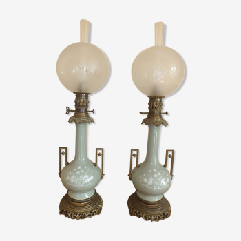 Paire de lampes à huile en porcelaine céladon et bronze napoléon iii 80cms