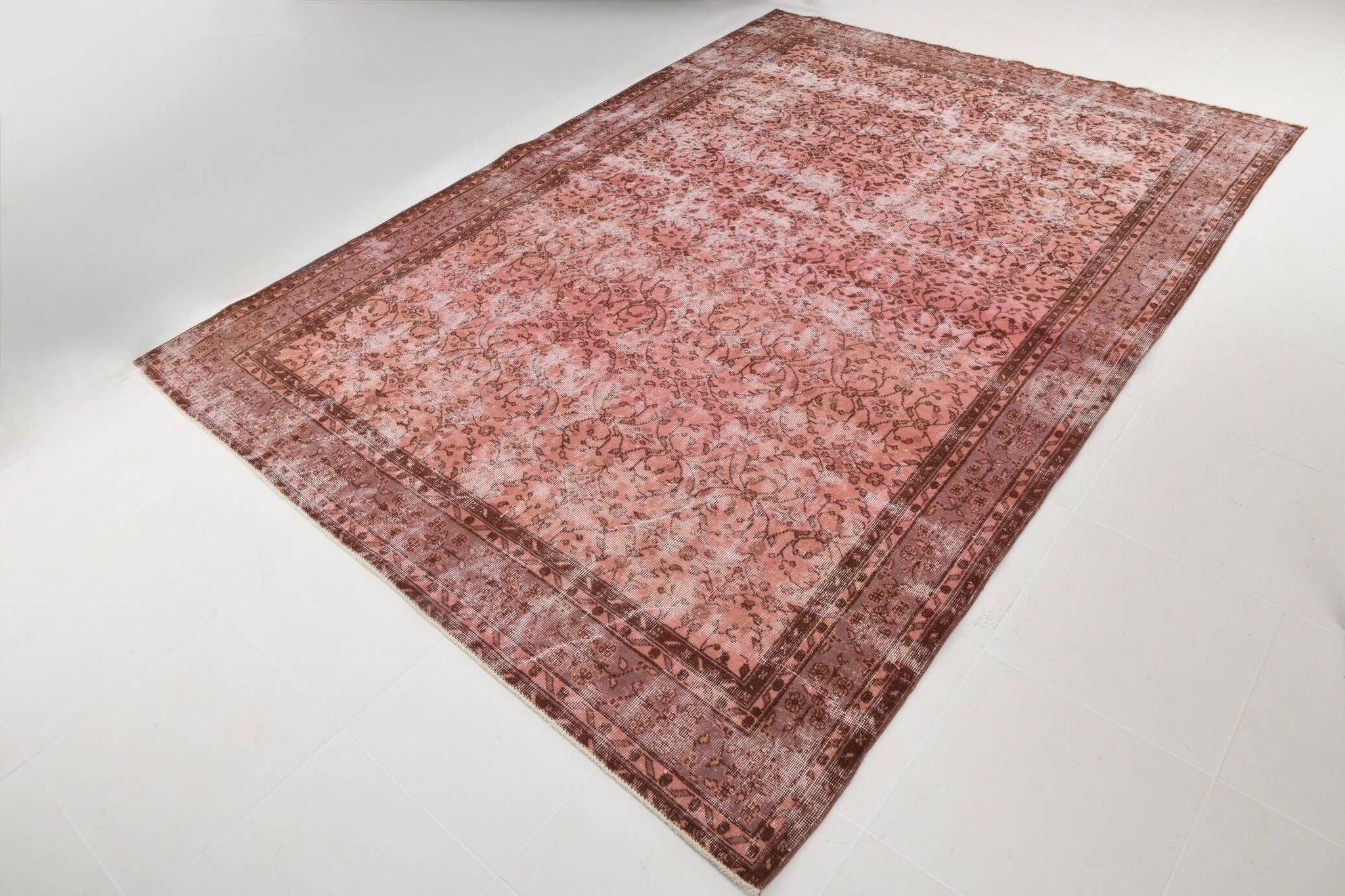 Tapis vintage Pibk et motif floral rouge, 207x297 cm