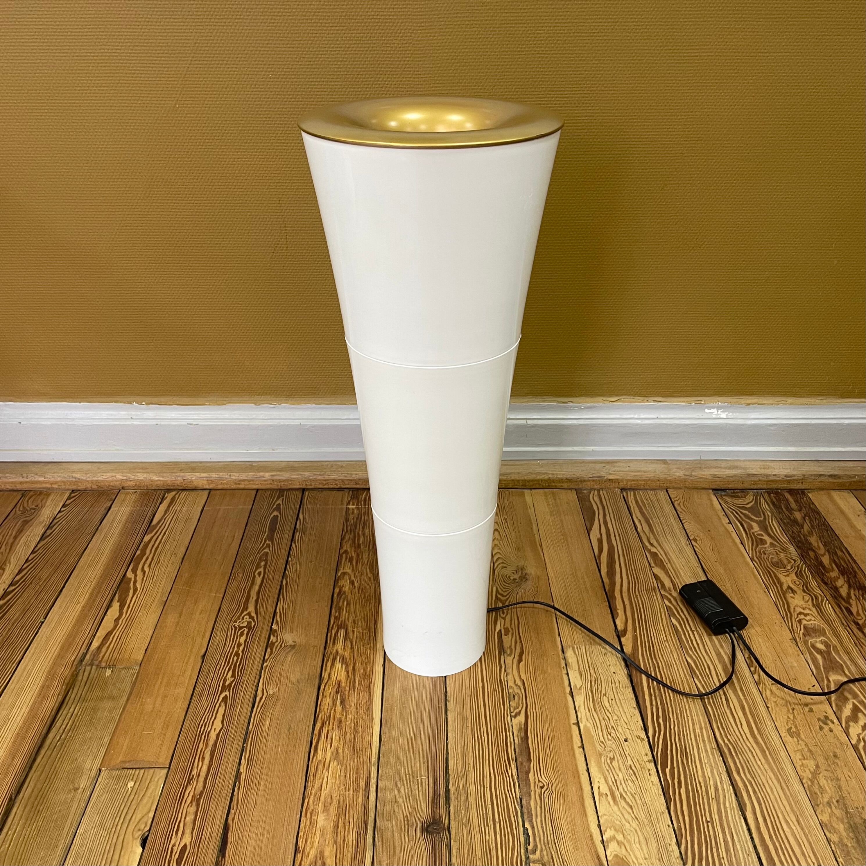 Floor lamps "flambeau", kaoyi flacha, japan 1980