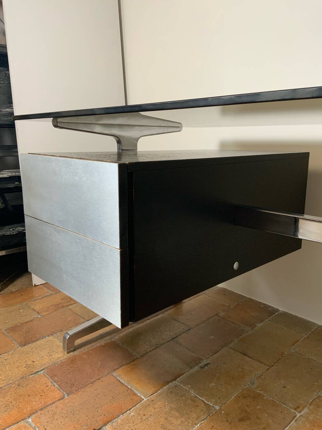 70´ desk