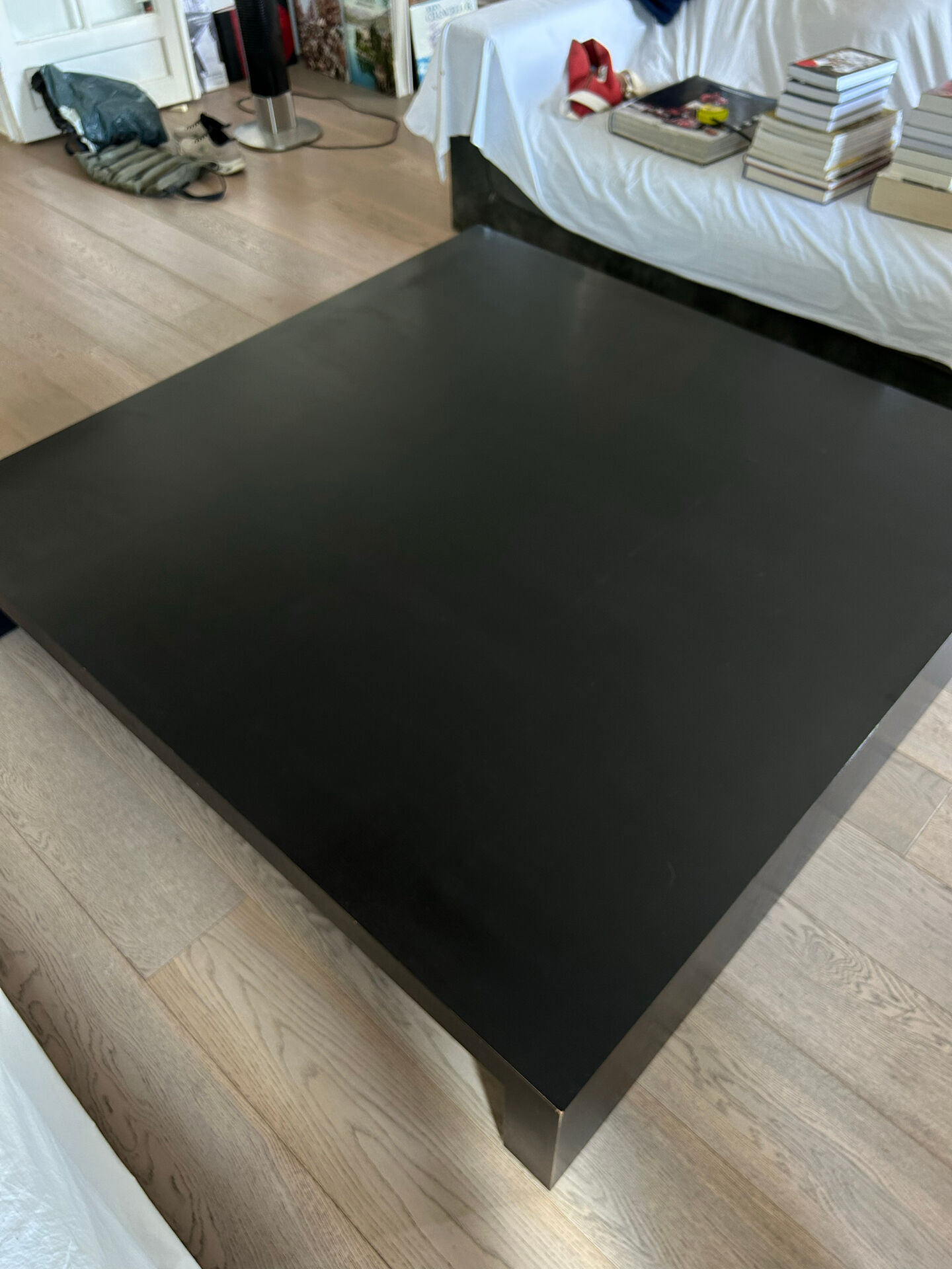 Table basse Armani Casa Danzica en chêne noirci