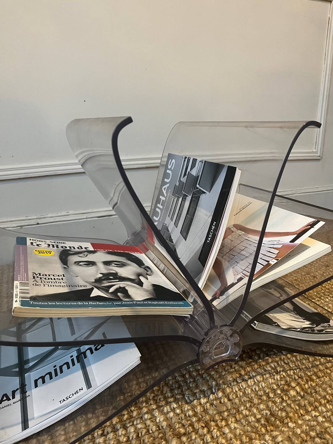 Front magazine rack for Kartell