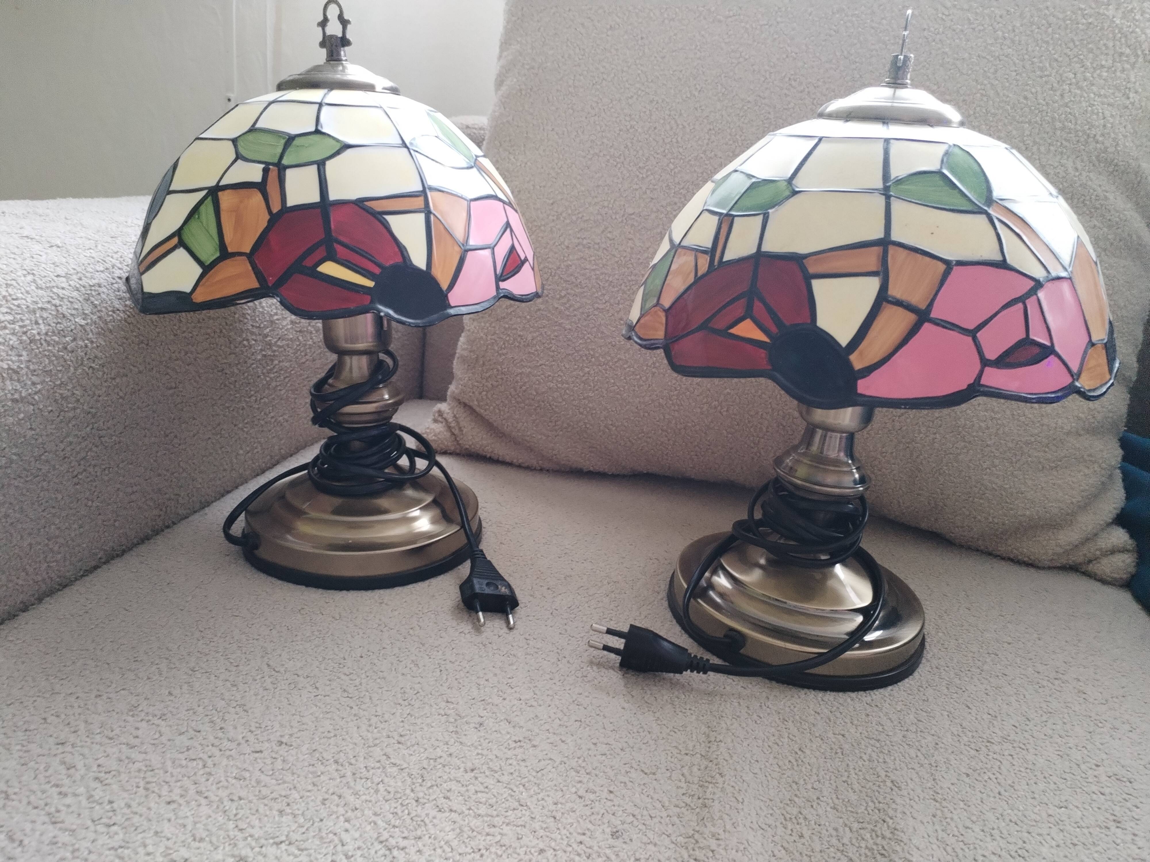 2 Tiffany-style touch-sensitive table lamps