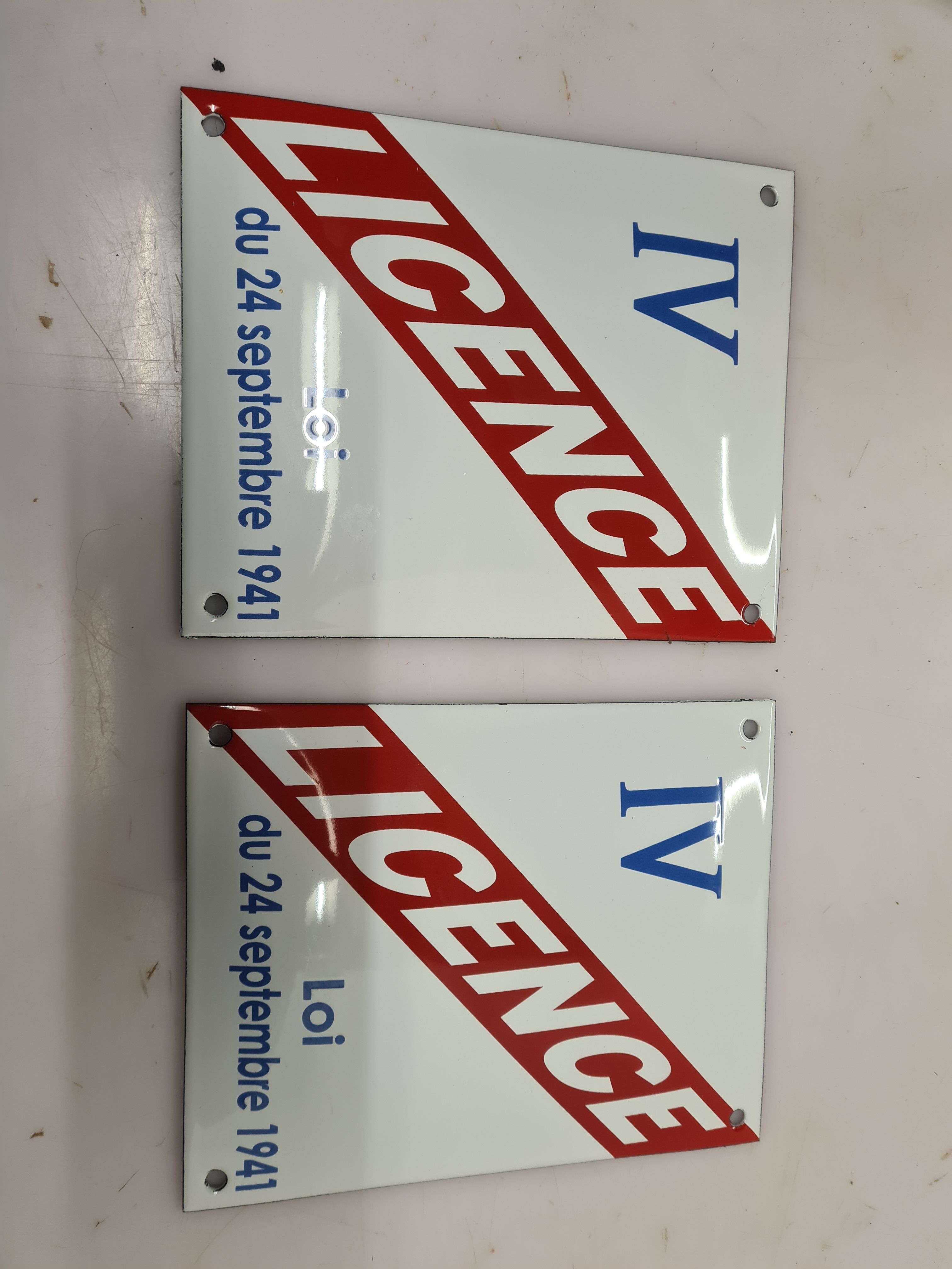 Enamelled plates license IV