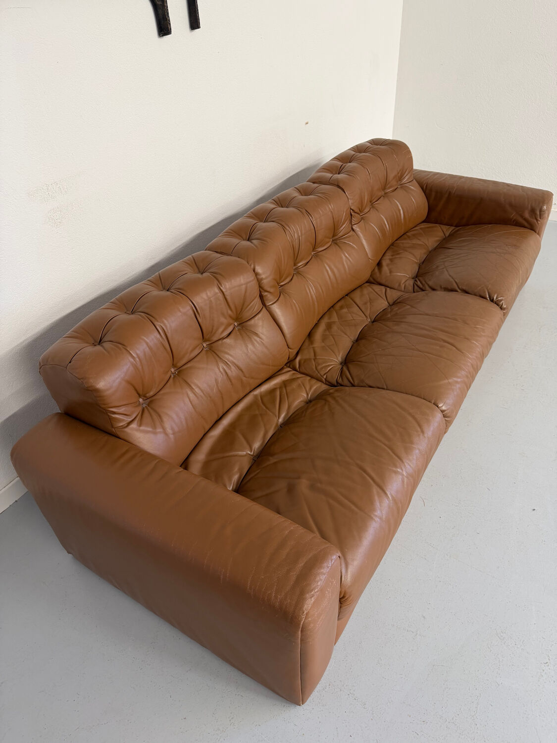 Vintage 1970s De Sede DS-40 camel leather 3-seater sofa.