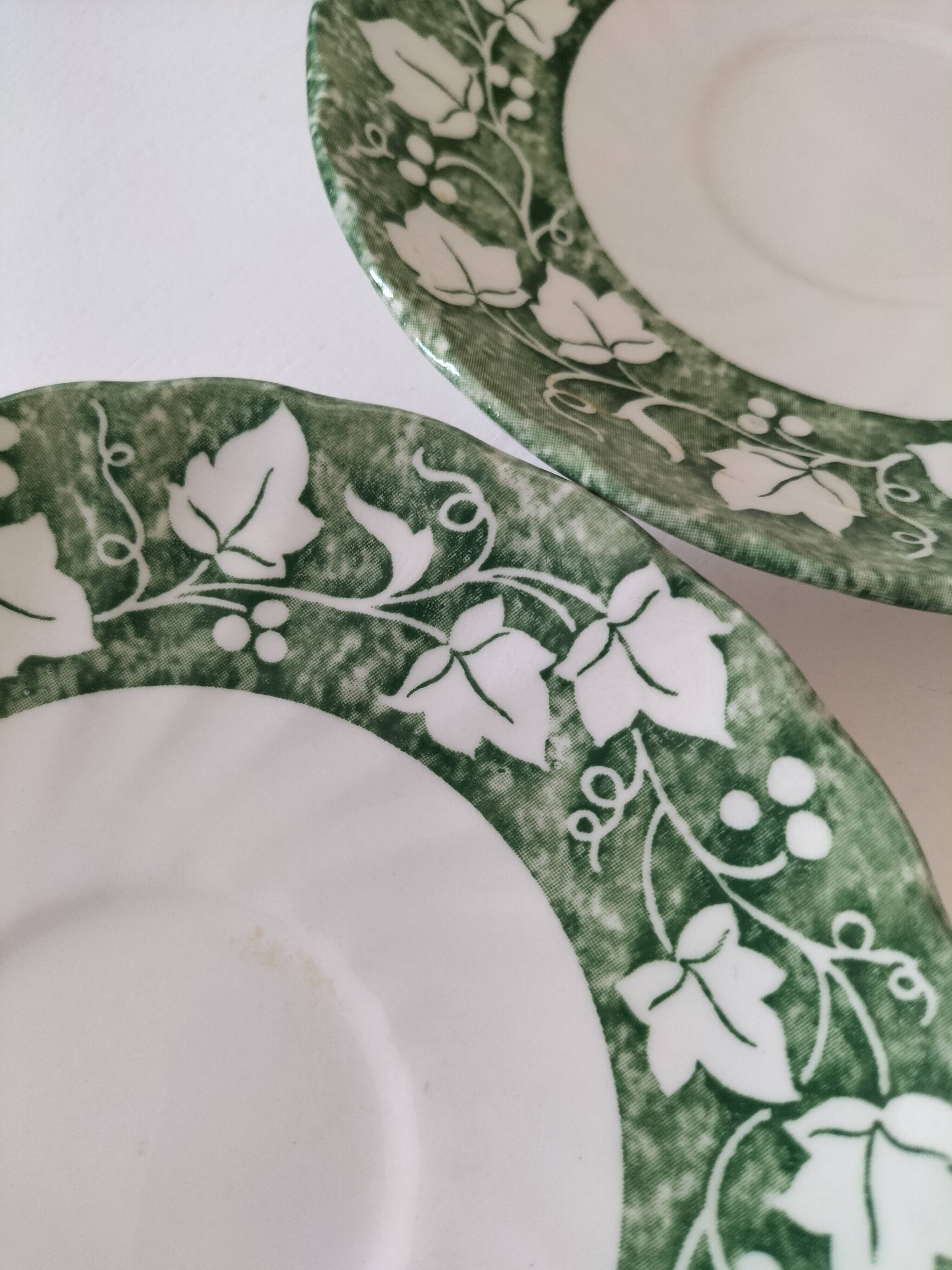 6 small Churchill "Verdigris" Staffordshire plates – 14 cm