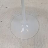 Oval marble side table by Eero Saarinen for Knoll