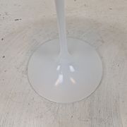 Oval marble side table by Eero Saarinen for Knoll