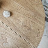 Baumann style round table