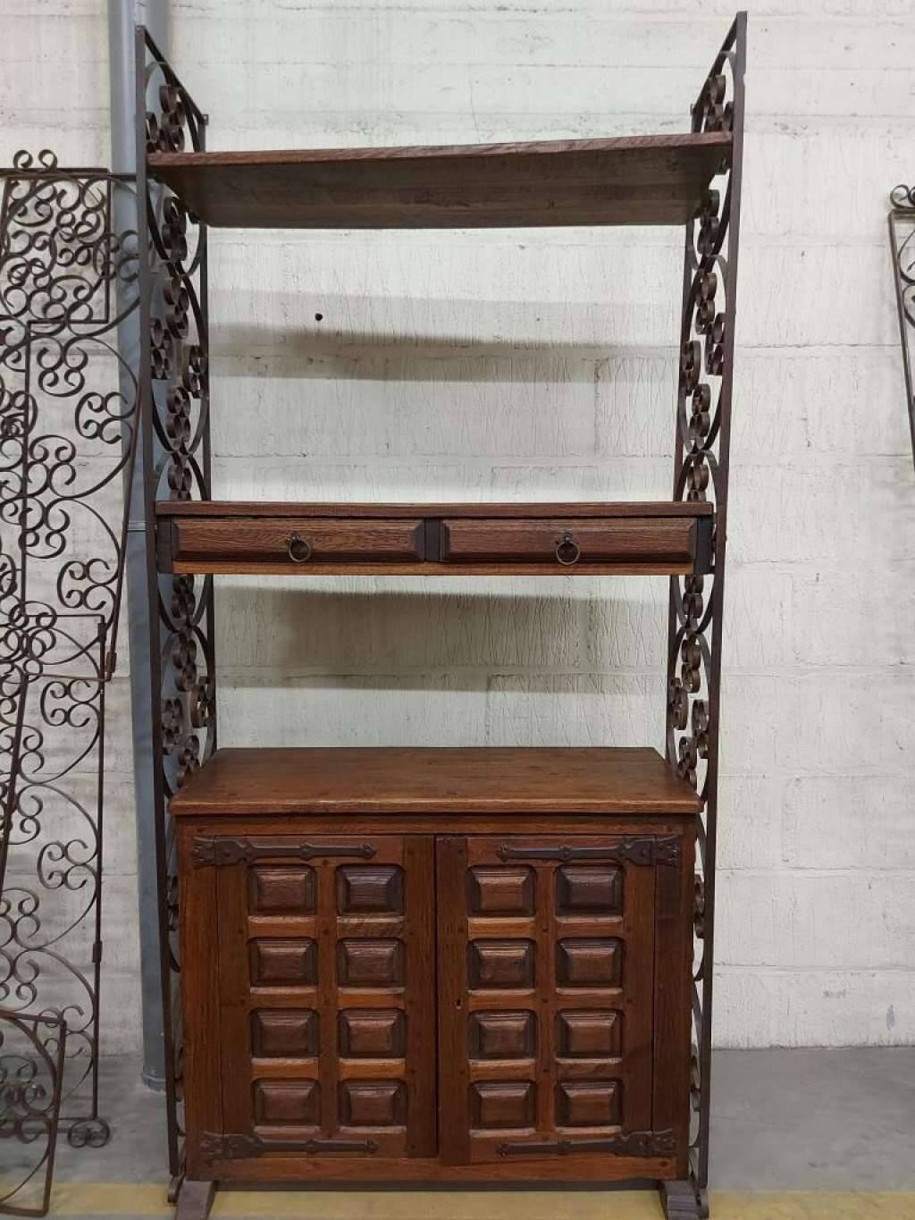 Vintage wall system: spanish brutalist style