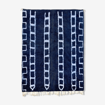 Tapis marocain moderne bleu