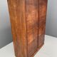 Armoire en placage de noyer restaurée d'influence Art Déco, années 1930