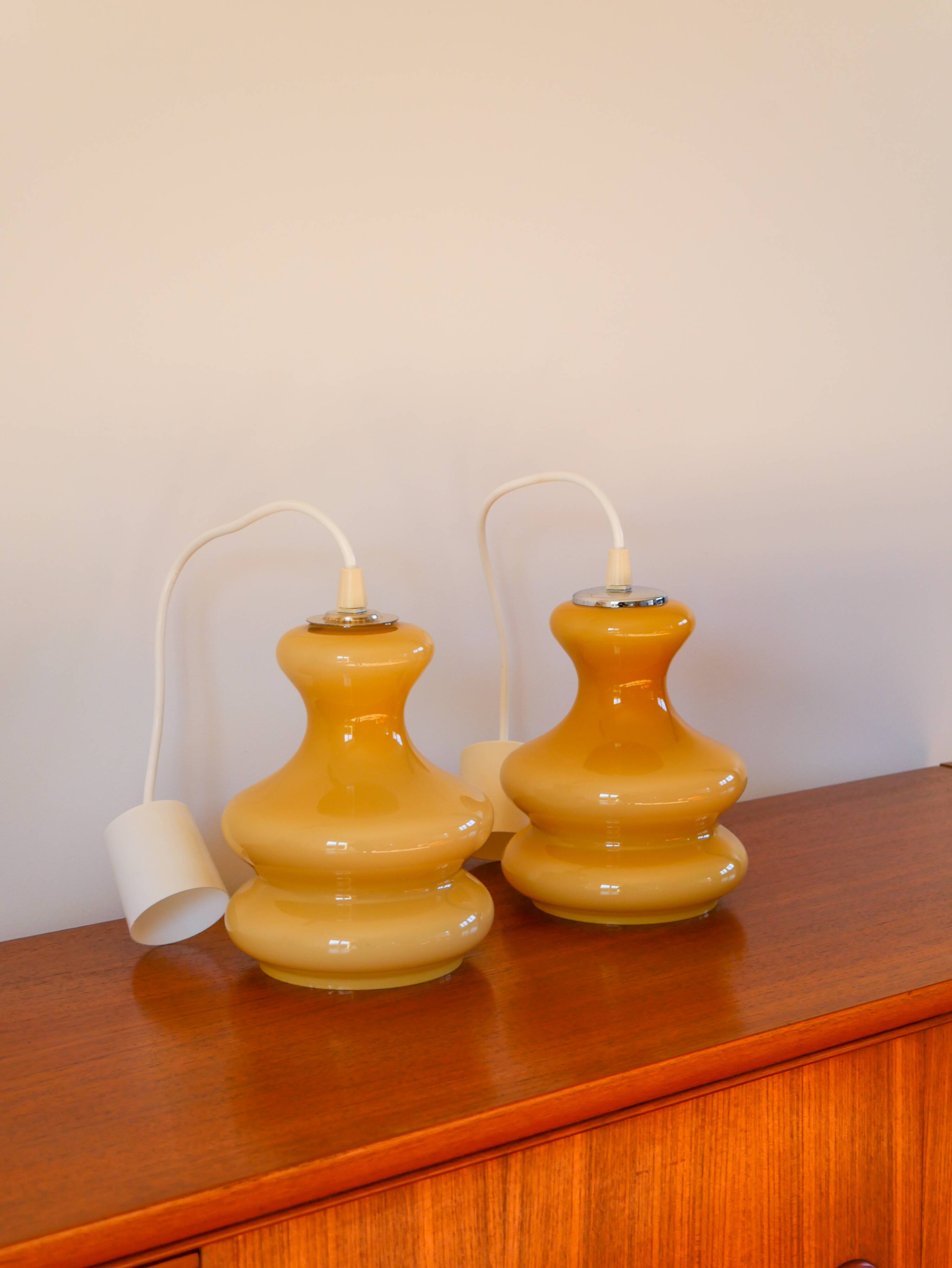 Pair of opaline pendants, Bubble, Beige, 1960