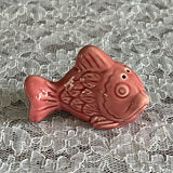 4 salt or pepper shakers