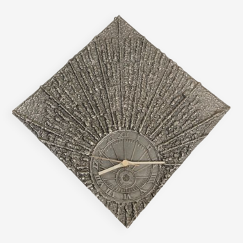 Modernist wall clock