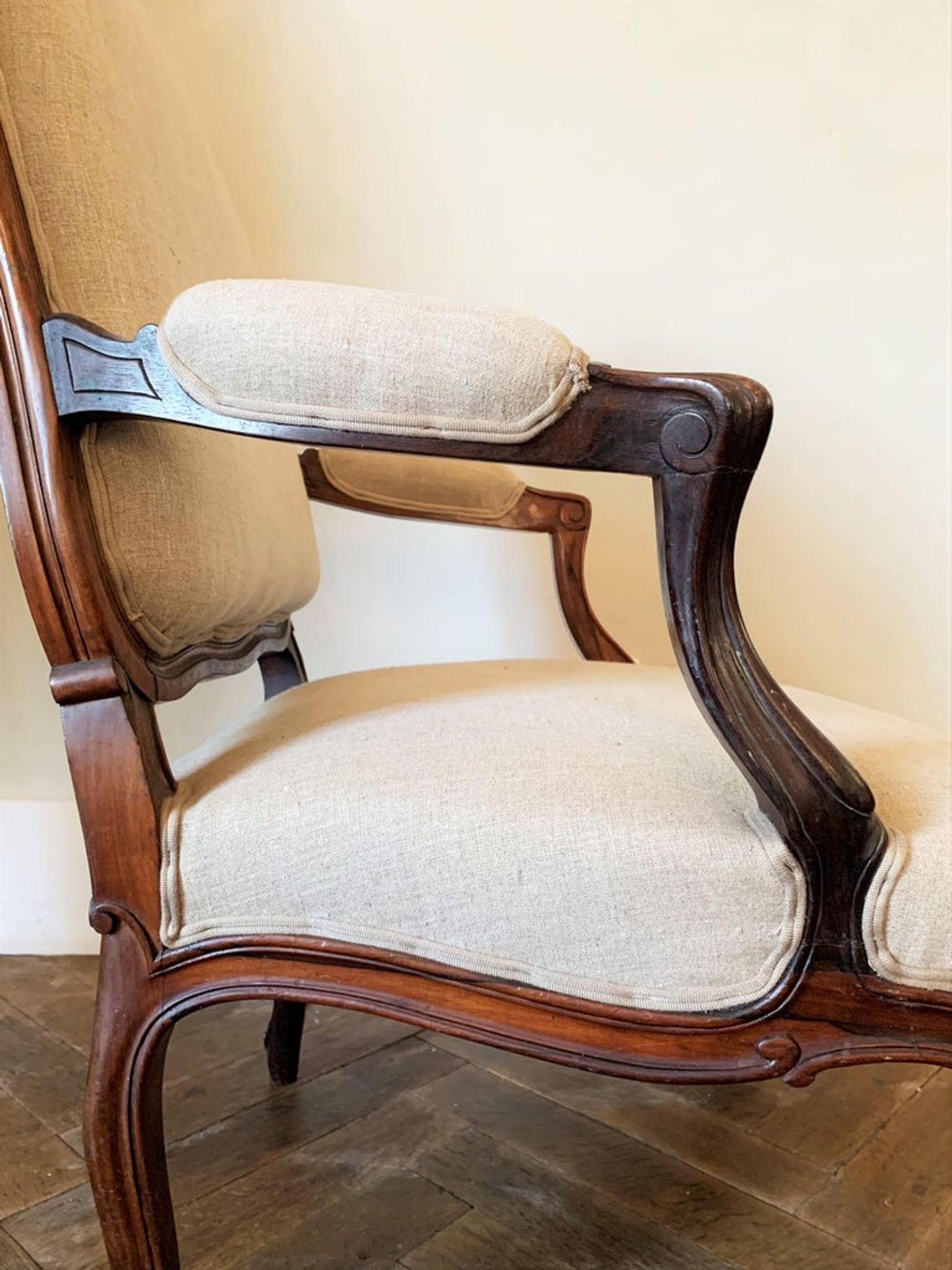 Fauteuil à la reine, style Louis XV, XIXème siècle