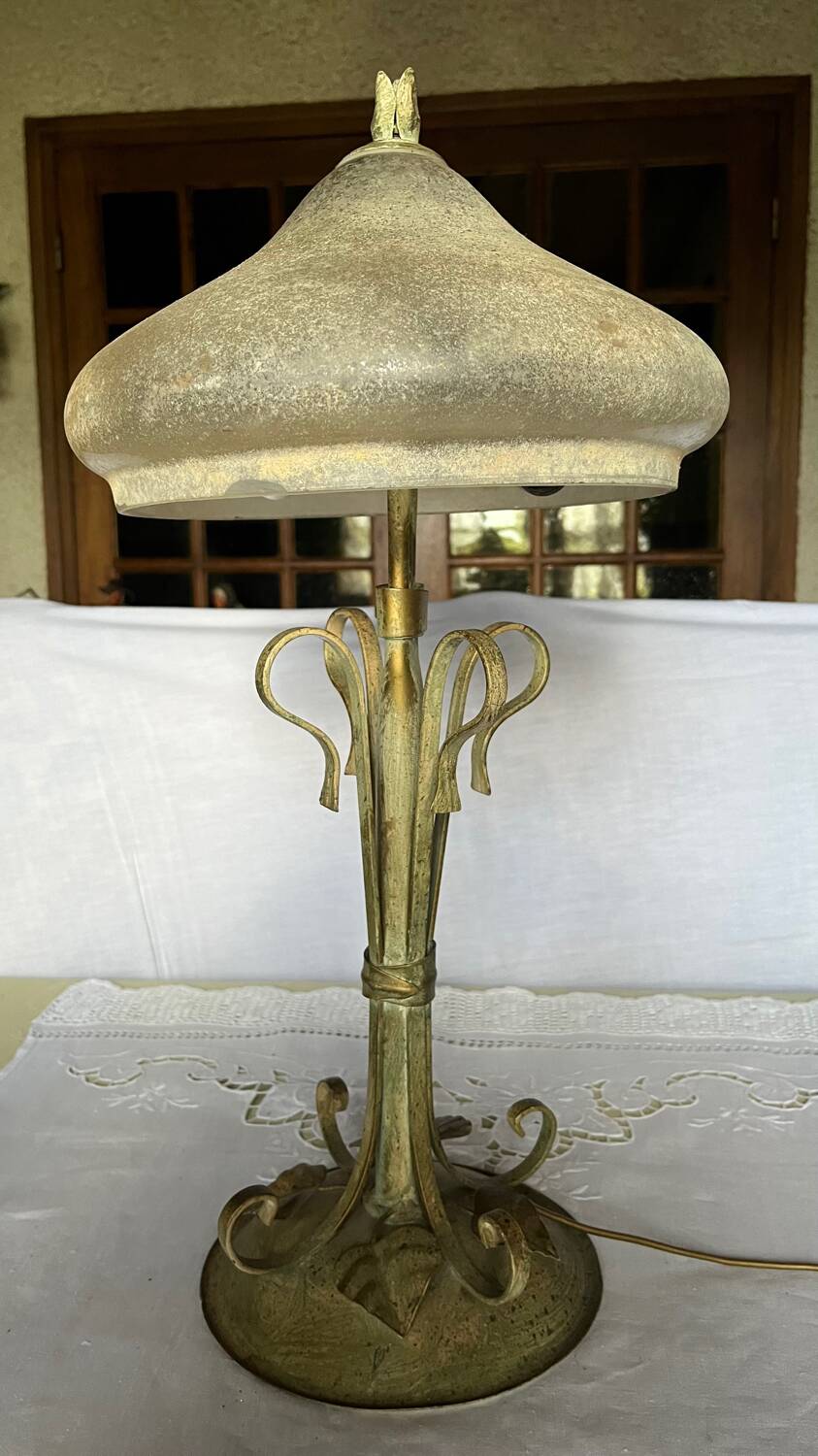 Vintage metal/glass mushroom table lamp