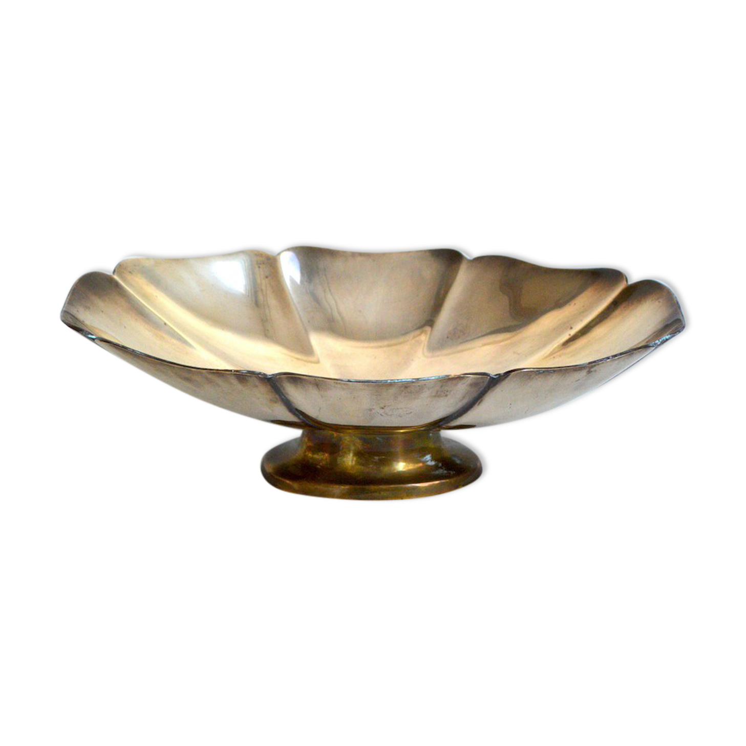 Coupe vintage en laiton