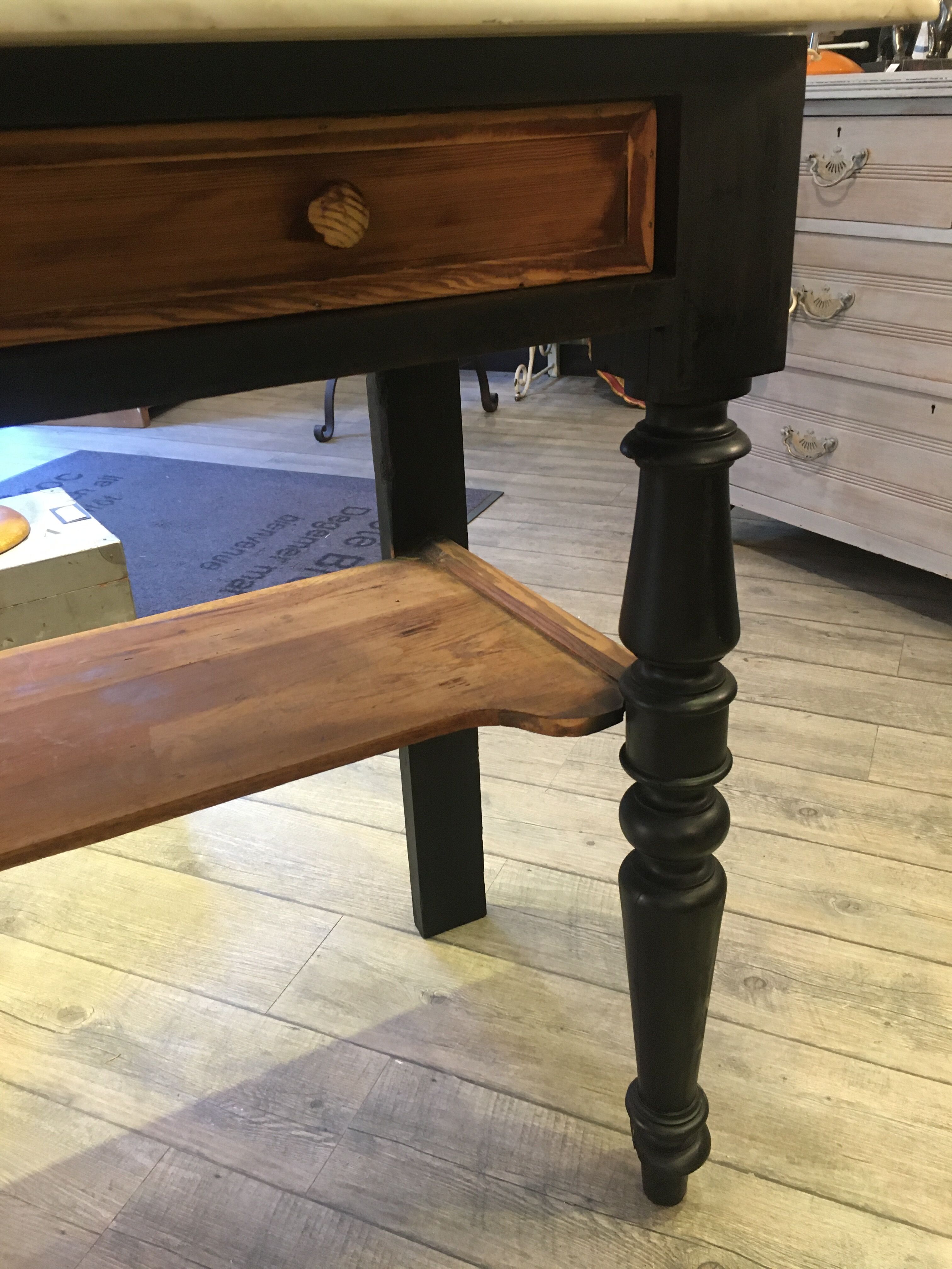 Table de toilette