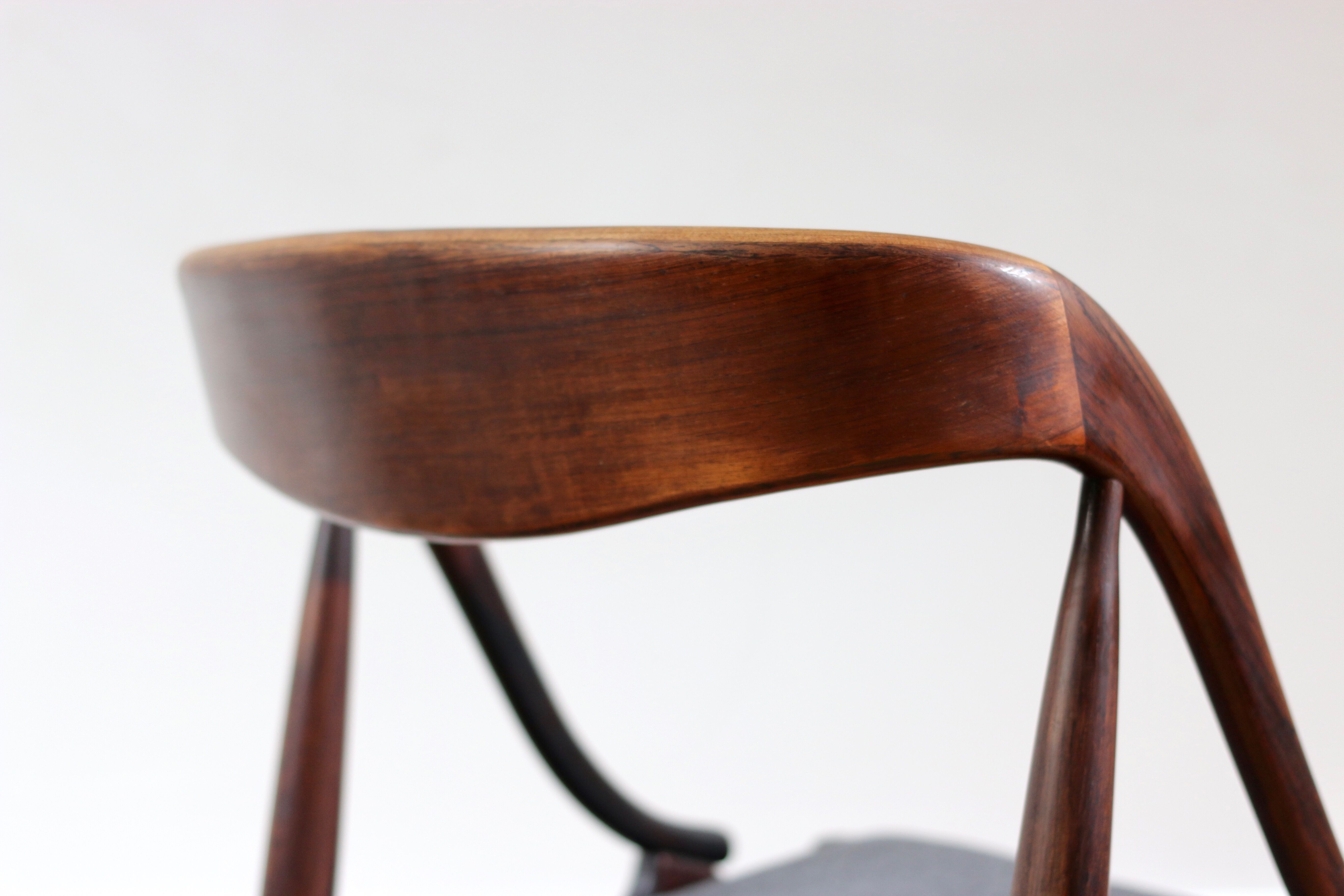 Series of 4 scandinavian chairs in rio Johannes Andersen rosewood 1960