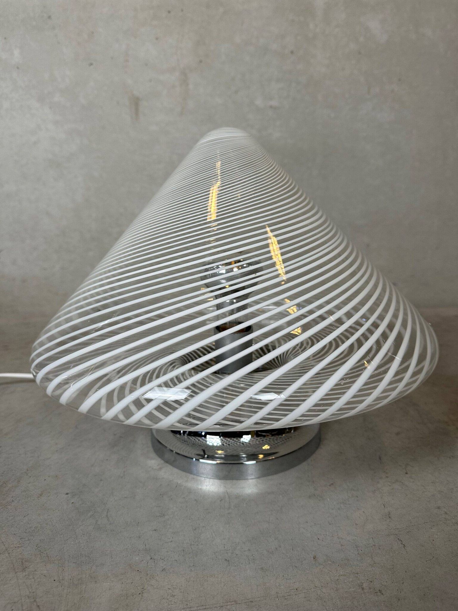 Lampe de table vintage en verre de Murano – Itre