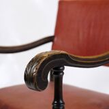 Ensemble de 2 fauteuils anciens en chêne et cuir rouge des années 1930